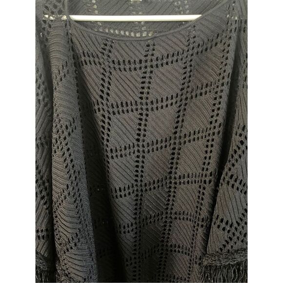 St. John Collection Women Black Ladder Lace Cut-Out Fringe Poncho Sweater Large - Picture 4 of 14